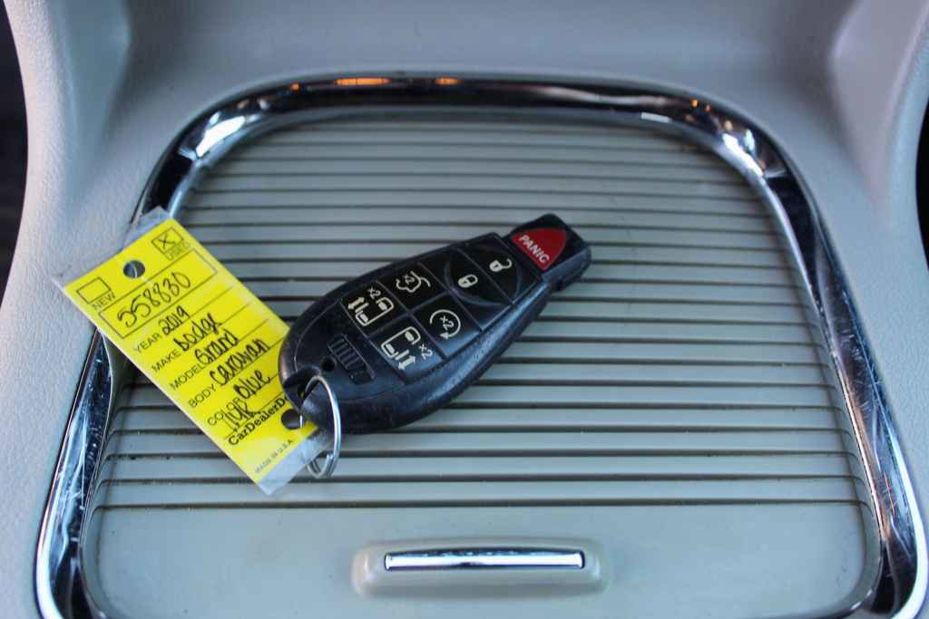 Used 2019 Dodge Grand Caravan SXT image 20