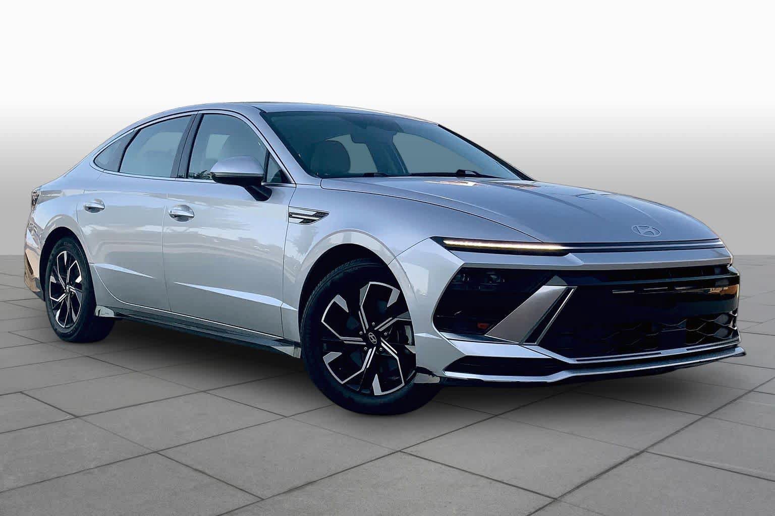 Certified 2025 Hyundai Sonata SEL FWD image 3