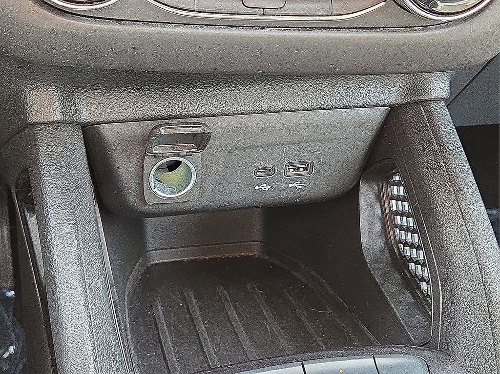 Used 2024 Chevrolet TrailBlazer LS FWD image 28