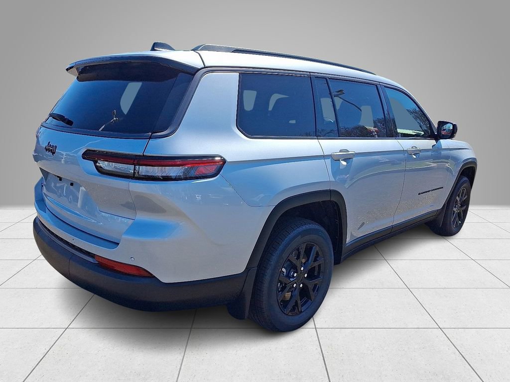 New 2026 Jeep Grand Cherokee L 4WD image 4