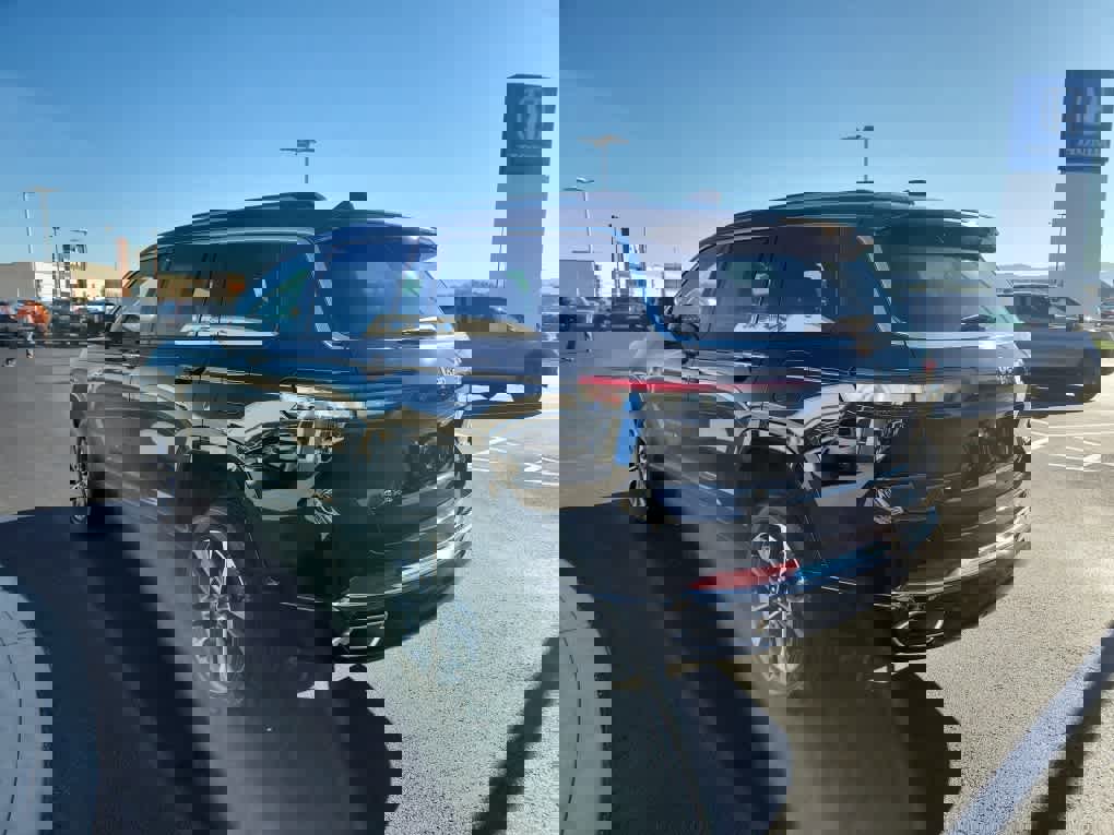 Used 2023 Jeep Grand Cherokee L Overland image 4