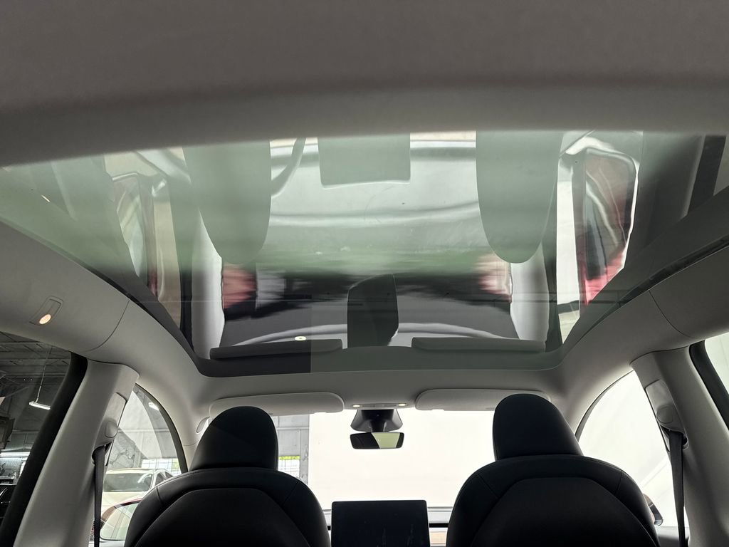 Used 2024 Tesla Model Y Long Range AWD/4WD image 69
