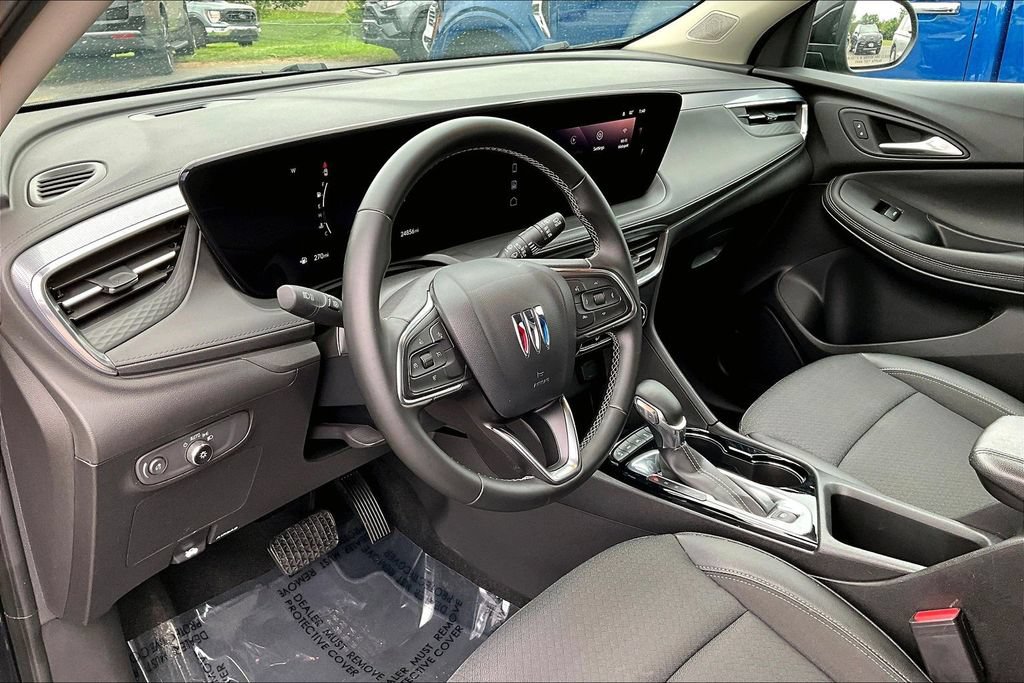 Used 2025 Buick Encore GX Preferred AWD/4WD image 18