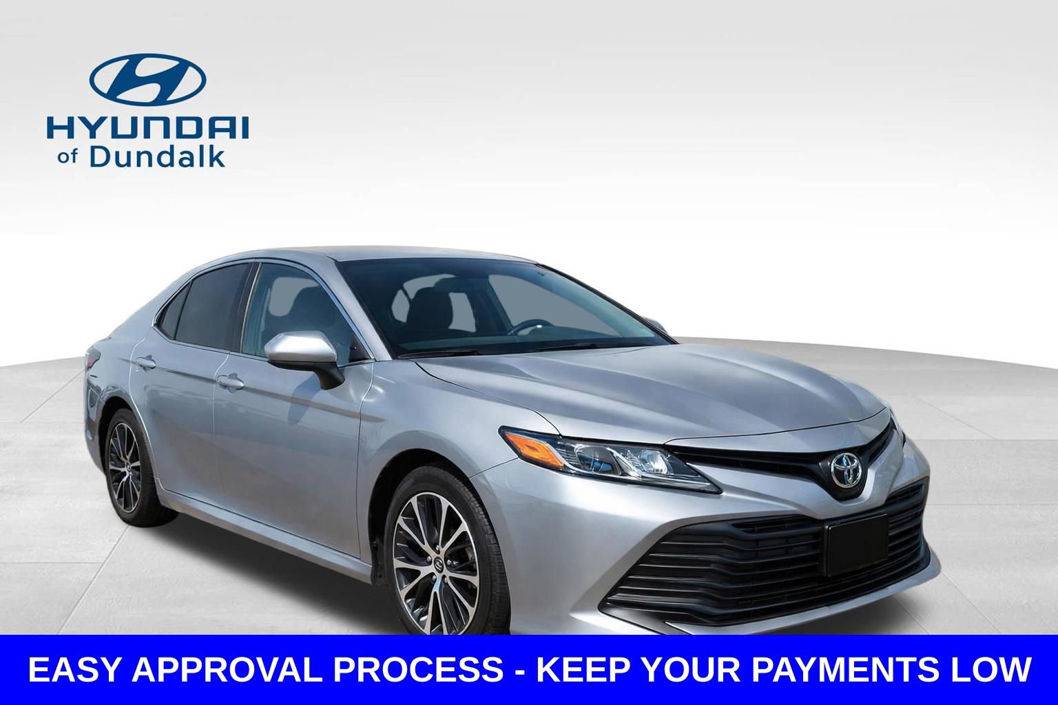 Used 2021 Toyota Camry LE FWD image 3