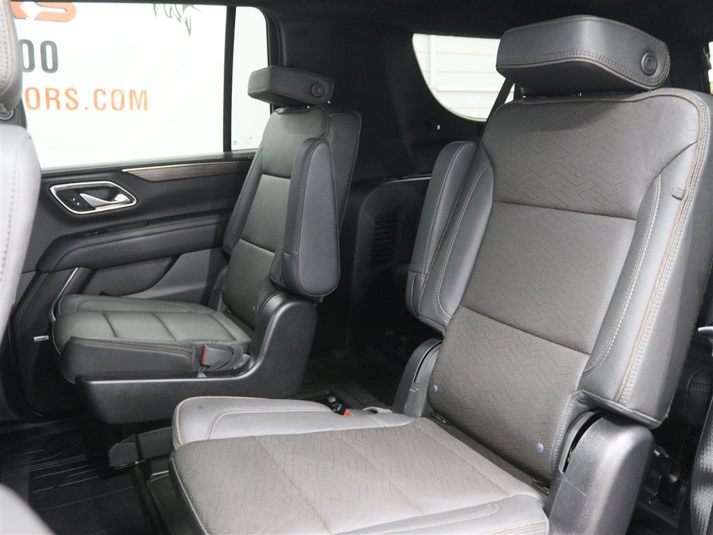 Used 2022 Chevrolet Suburban High Country AWD/4WD image 16