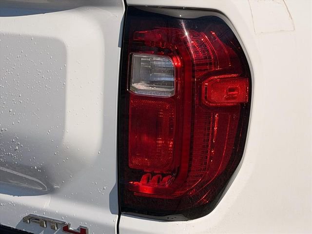 Used 2024 GMC Canyon AT4 image 20
