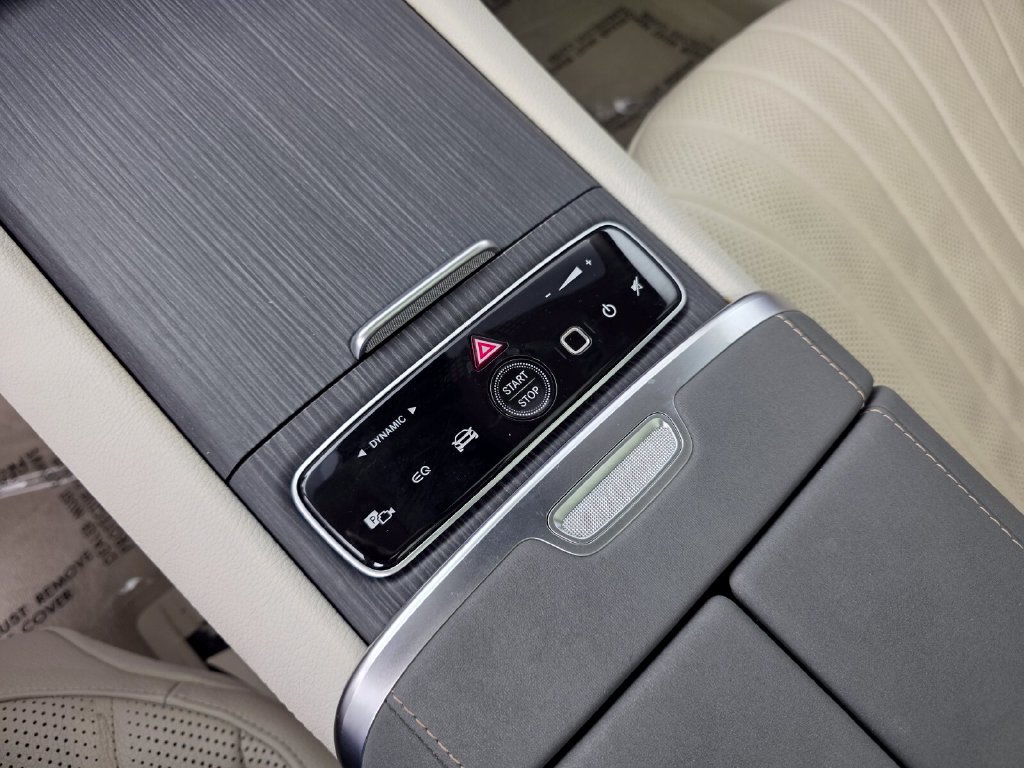 Used 2023 Mercedes-Benz EQS 580 4MATIC Sedan image 25