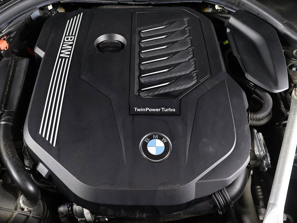 Used 2021 BMW 740i xDrive w/ Premium Package image 24