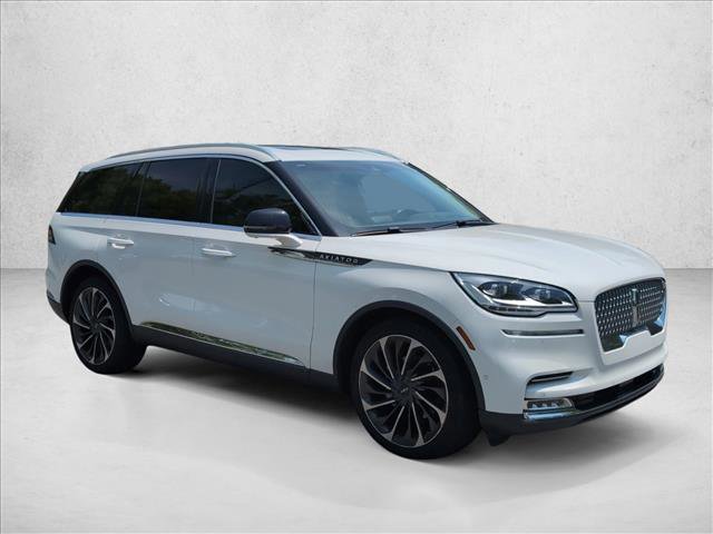 Used 2020 Lincoln Aviator Reserve w/ Equipment Group 202A AWD/4WD image 3