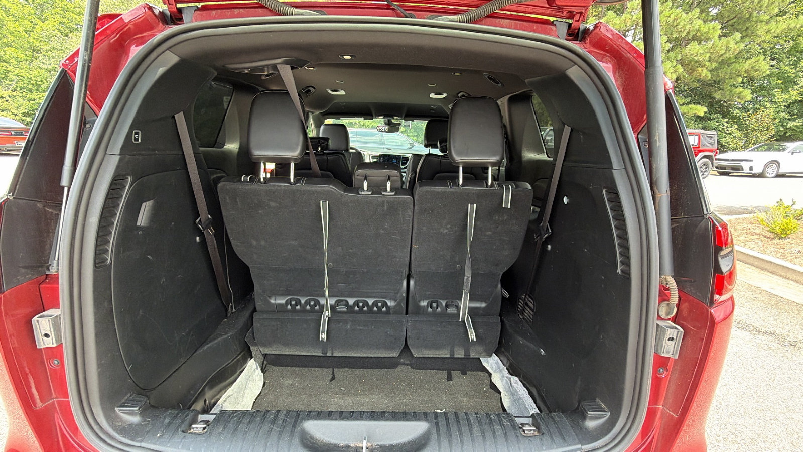 Used 2025 Chrysler Pacifica Select FWD image 13
