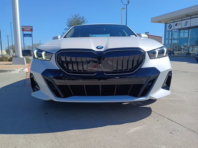 New 2026 BMW 530i w/ M Sport Package RWD image 2