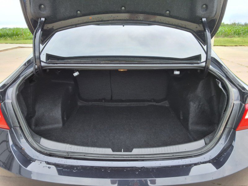 Used 2023 Chevrolet Malibu LS FWD image 9