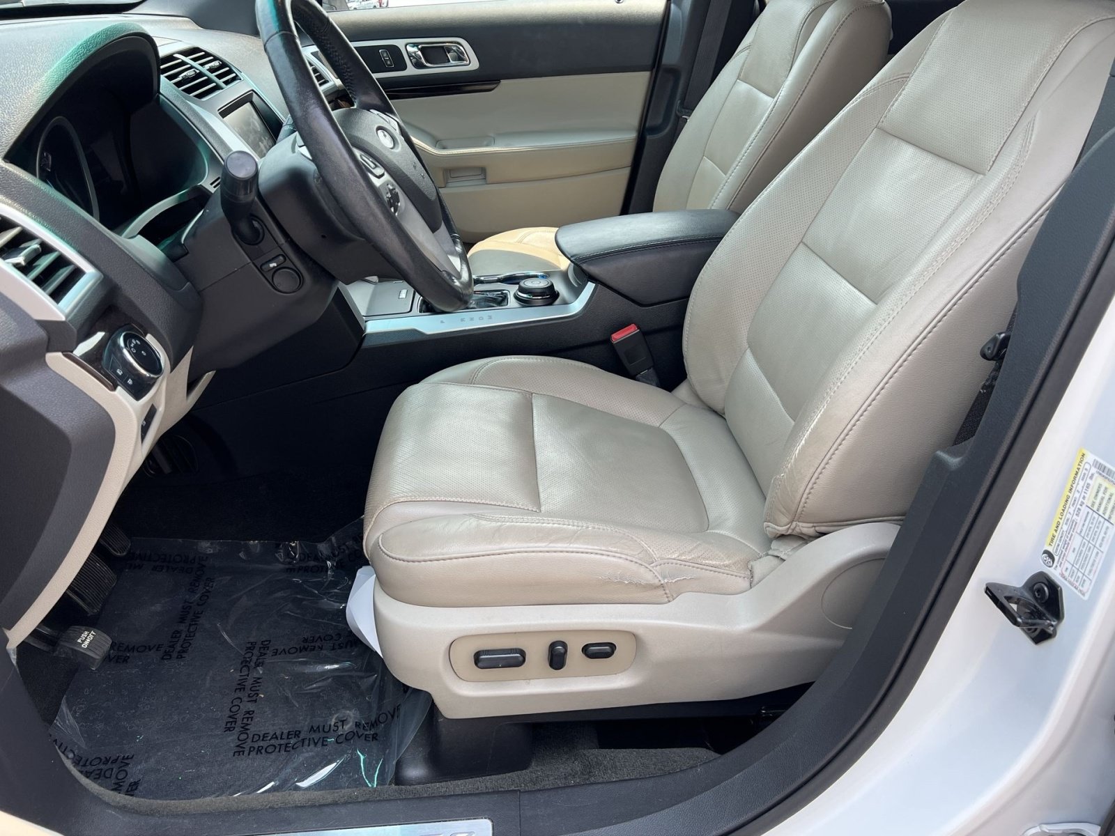 Used 2015 Ford Explorer Limited w/ Equipment Group 301A AWD/4WD image 10