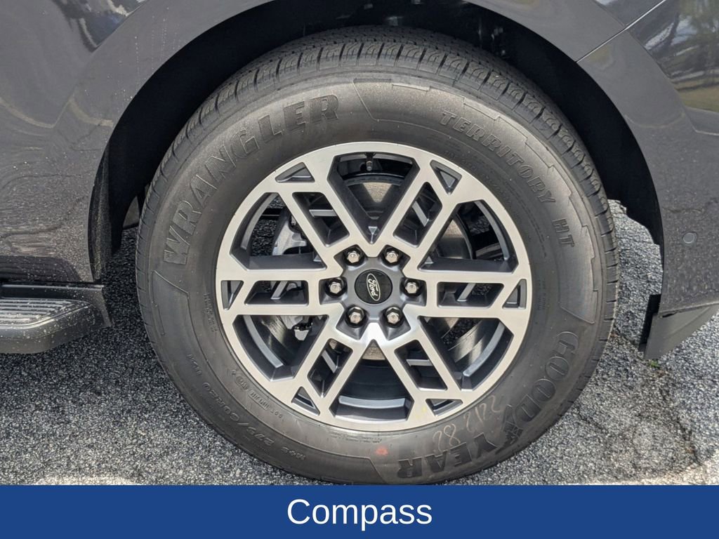 New 2025 Ford Expedition Max Active image 11