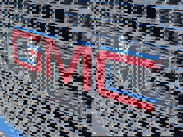 Used 2015 GMC Sierra 3500 Denali w/ Duramax Plus Package image 12