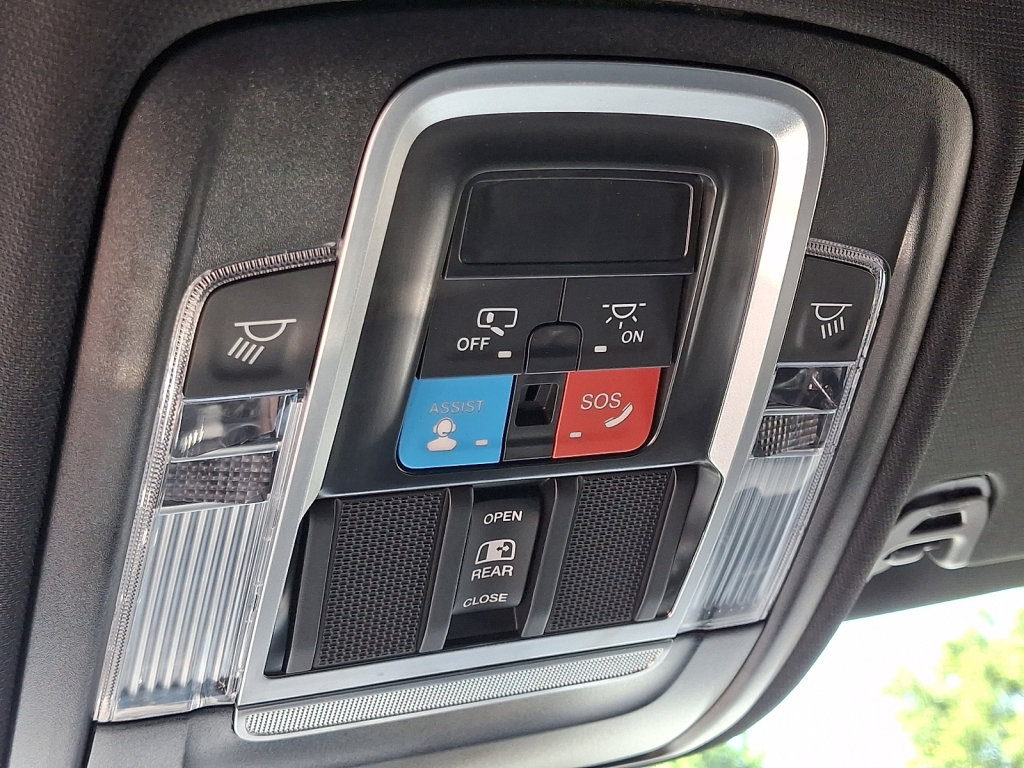 Certified 2026 RAM 1500 Laramie AWD/4WD image 32