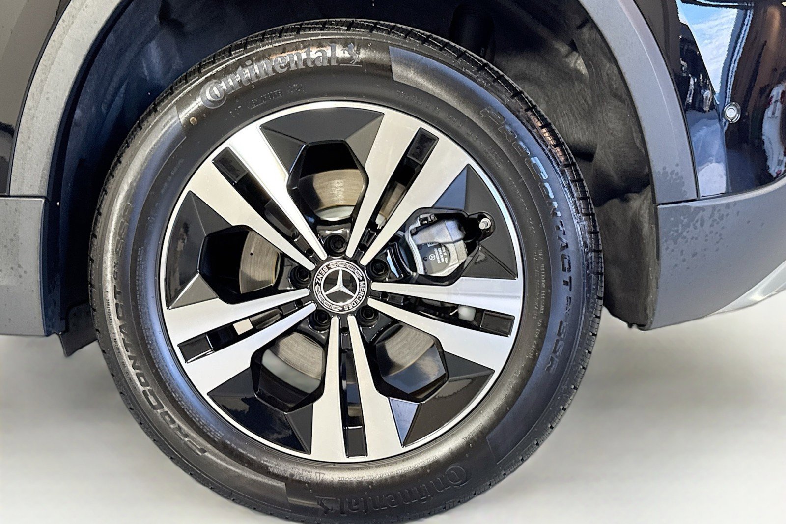 Certified 2025 Mercedes-Benz GLA 250 image 29