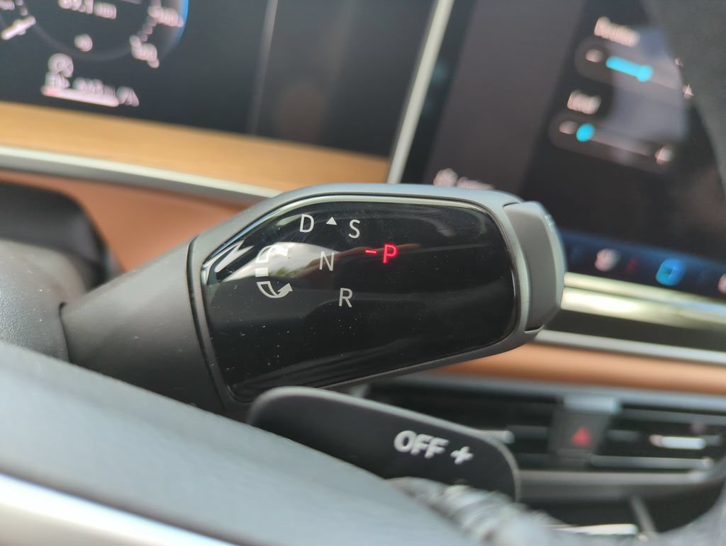 New 2026 Volkswagen Tiguan SEL R-Line AWD/4WD image 41