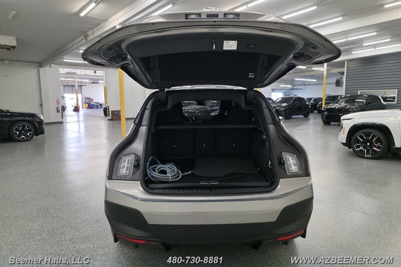 Used 2024 BMW iX xDrive50 w/ Premium Package AWD/4WD image 13