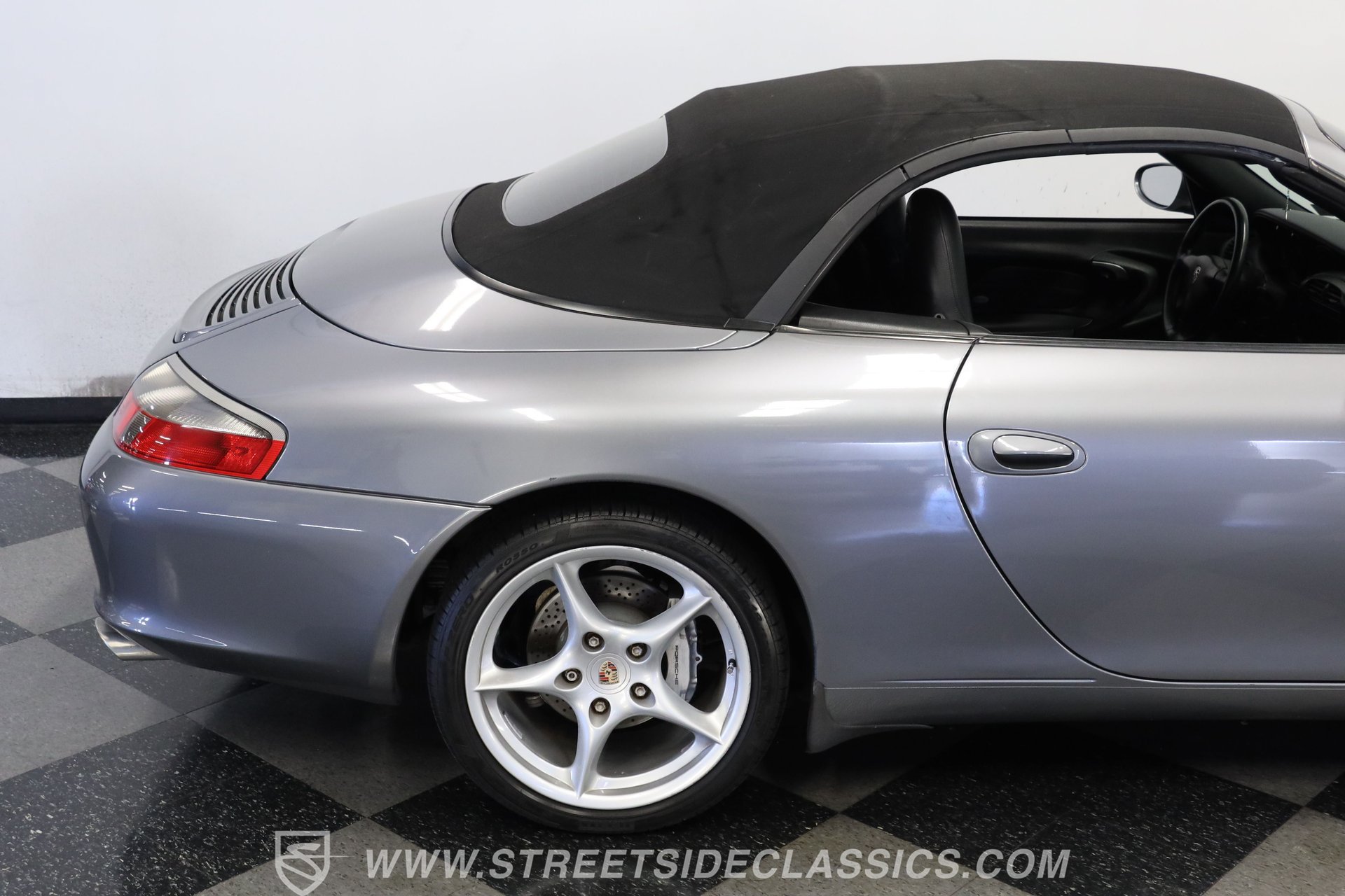 Used 2002 Porsche 911 Carrera 4 AWD/4WD image 28