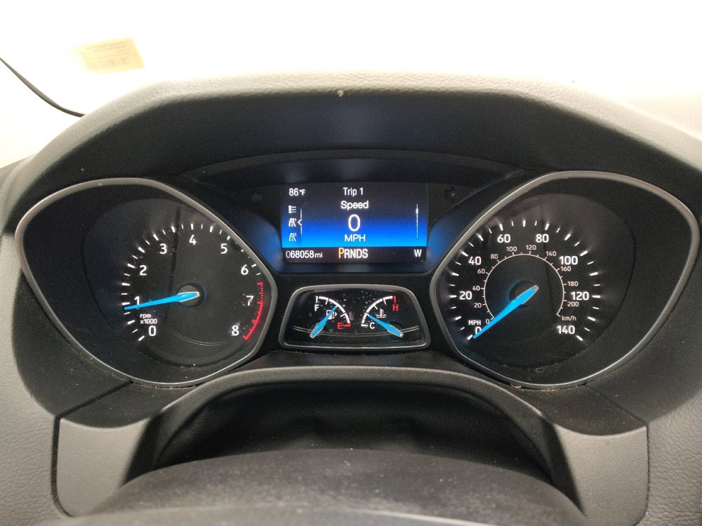 Used 2017 Ford Focus Titanium FWD image 23