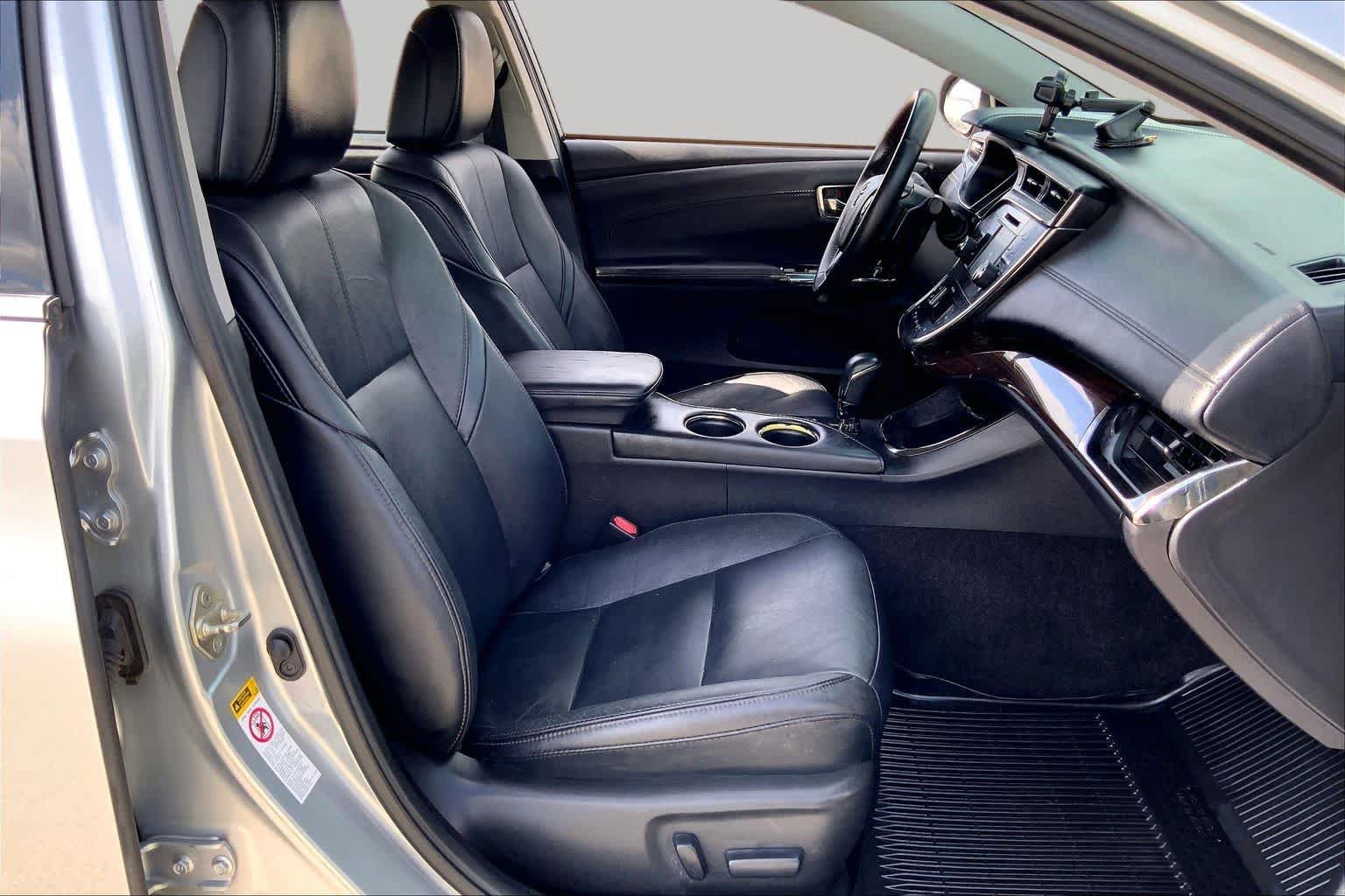 Used 2015 Toyota Avalon XLE FWD image 9