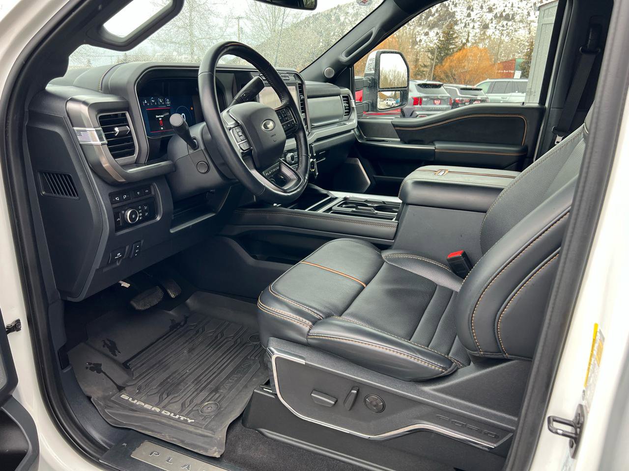 Used 2024 Ford F250 Platinum w/ Tremor Off-Road Package image 18
