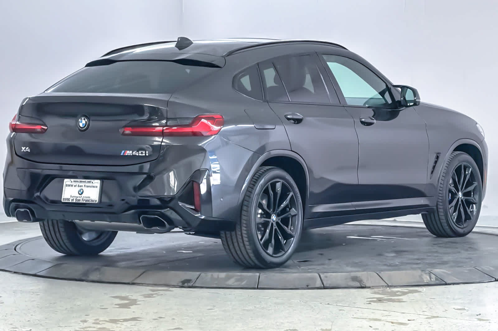 Used 2025 BMW X4 M40i AWD/4WD image 2
