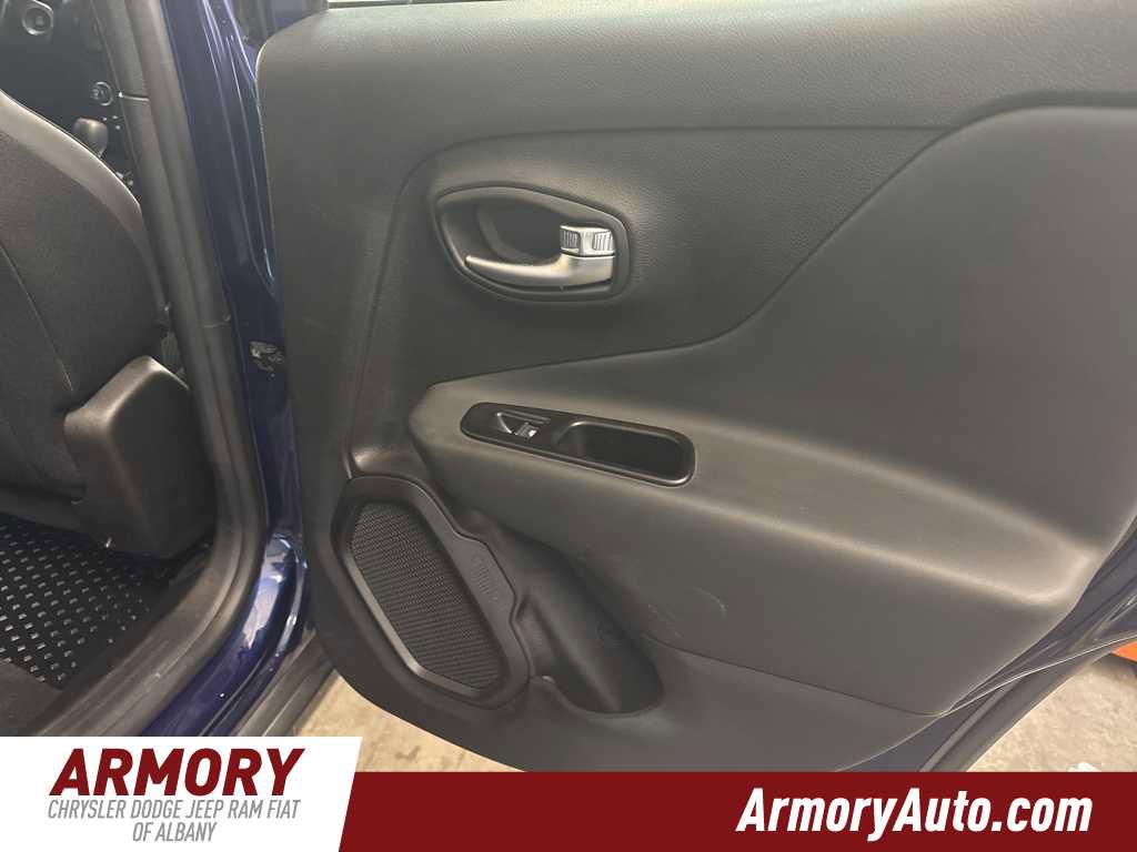 Used 2020 Jeep Renegade Altitude image 29