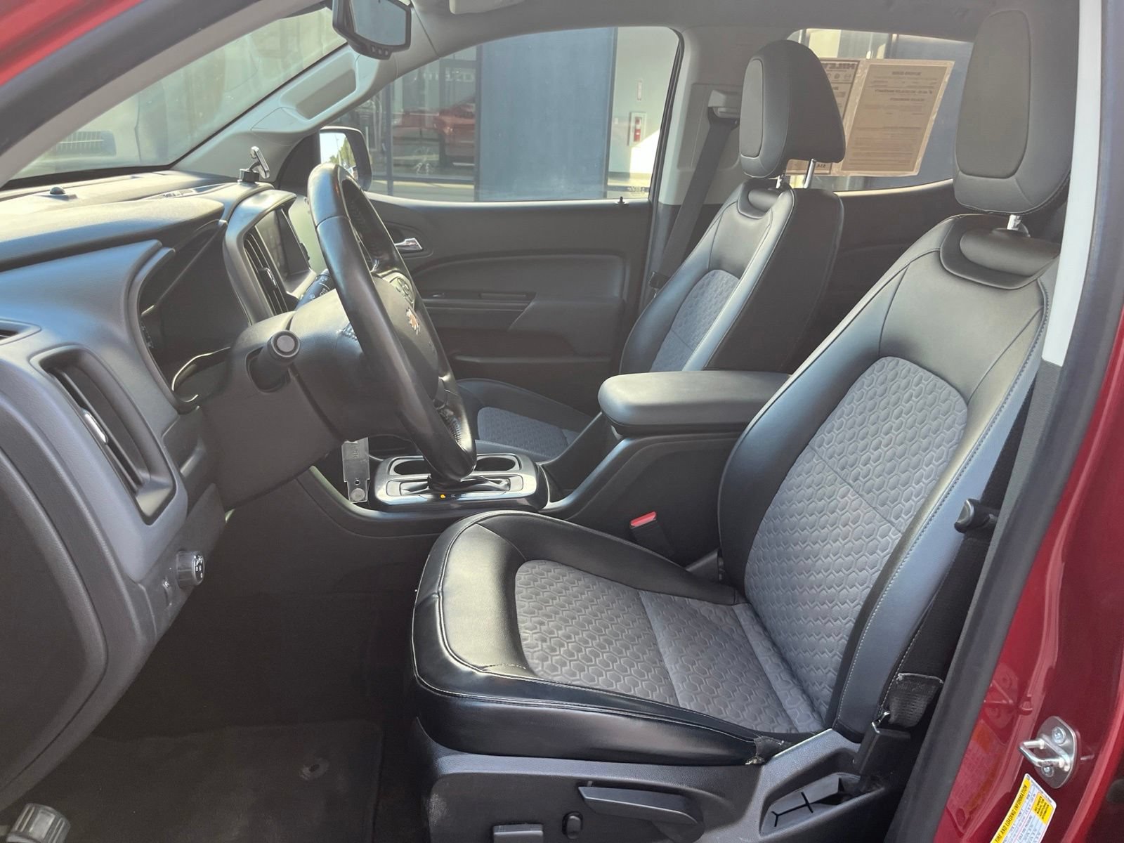 Used 2015 Chevrolet Colorado Z71 RWD image 21