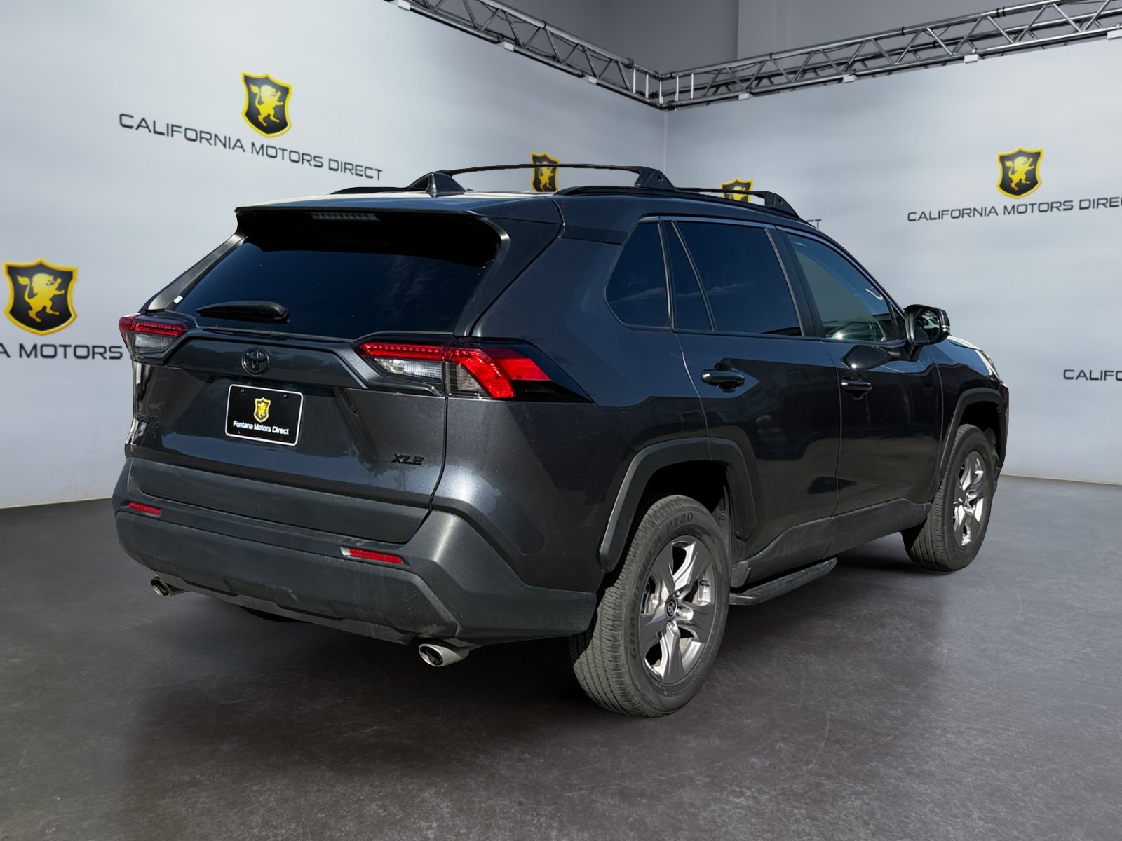Used 2025 Toyota RAV4 XLE w/ Convenience Package FWD image 5