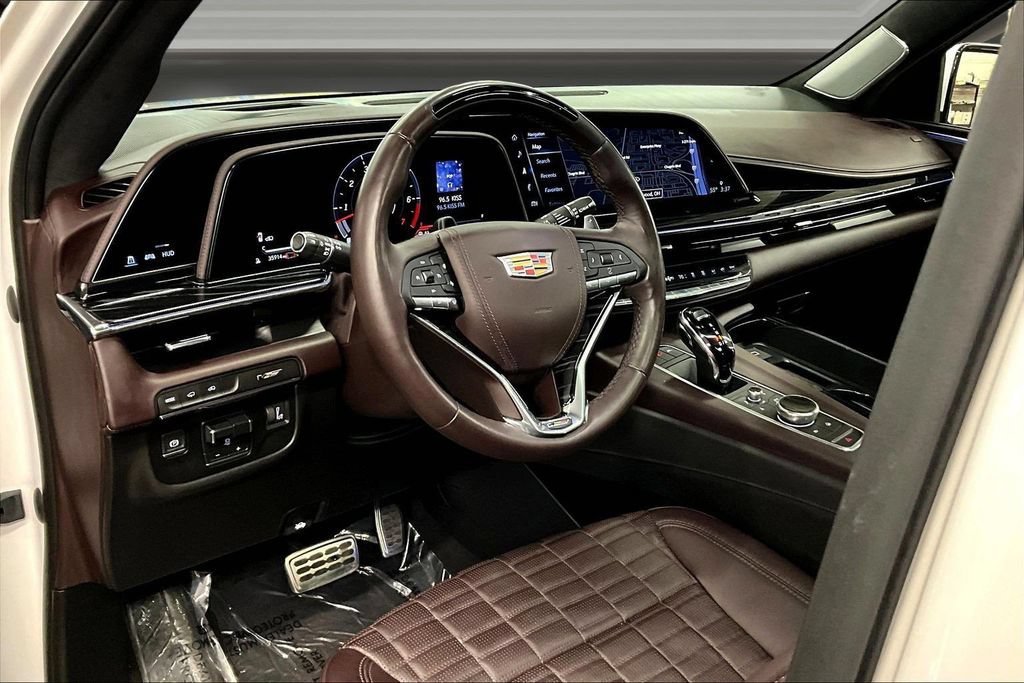Certified 2023 Cadillac Escalade ESV V AWD/4WD image 17