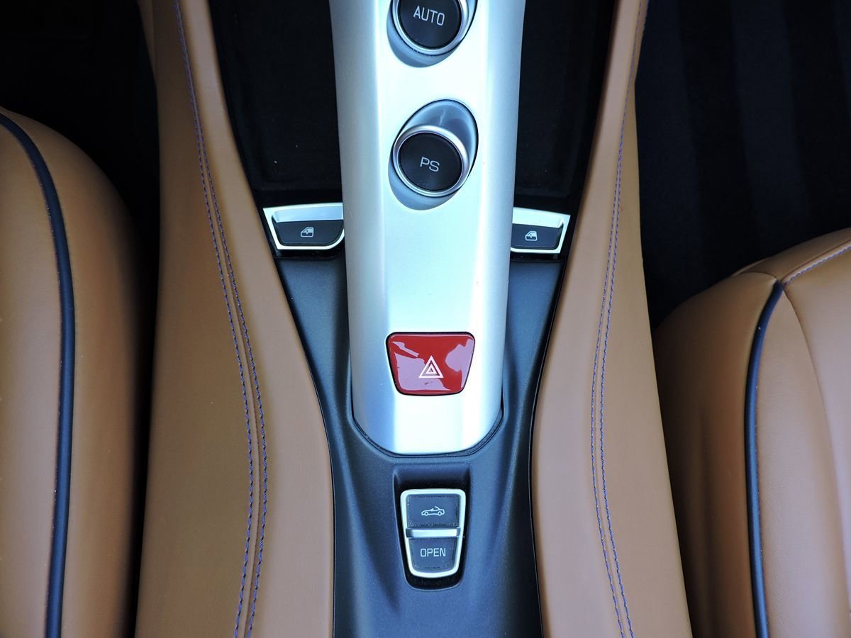 Used 2017 Ferrari California T image 32