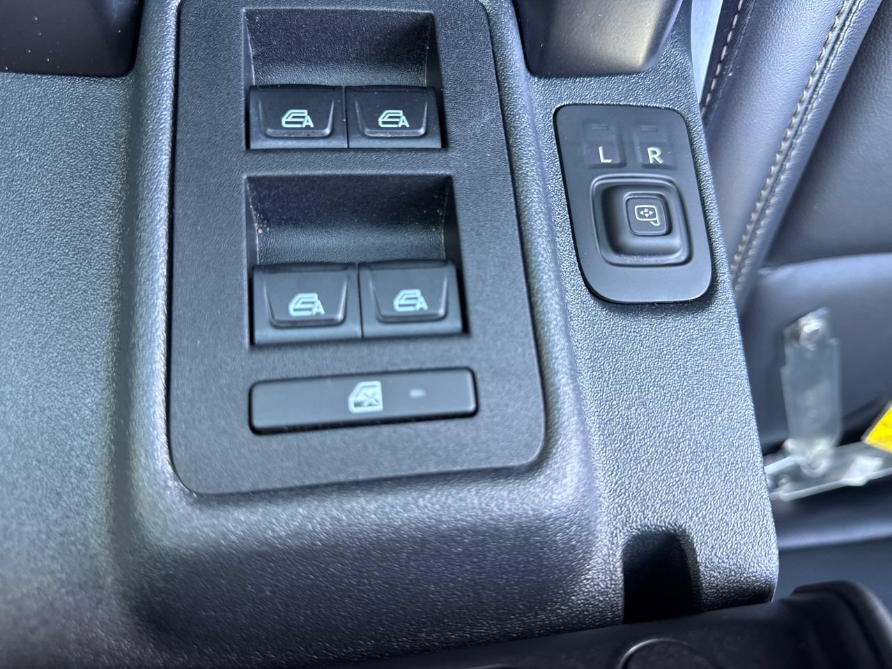 Used 2025 Ford Bronco Badlands AWD/4WD image 24