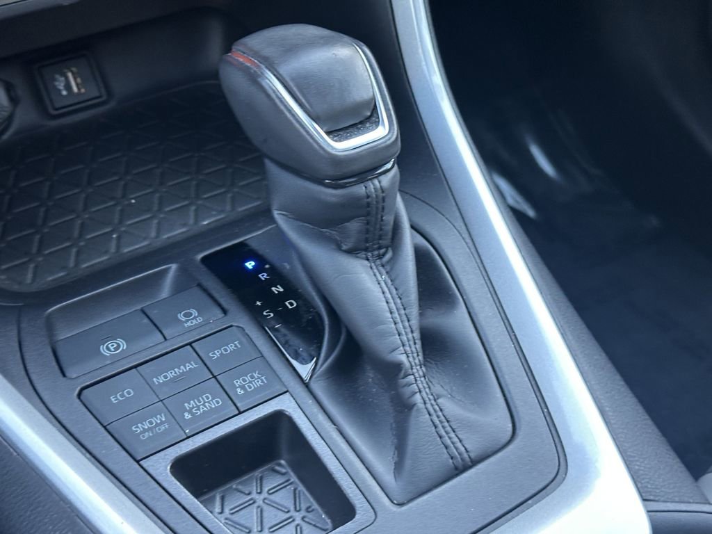 Used 2024 Toyota RAV4 XLE Premium image 30