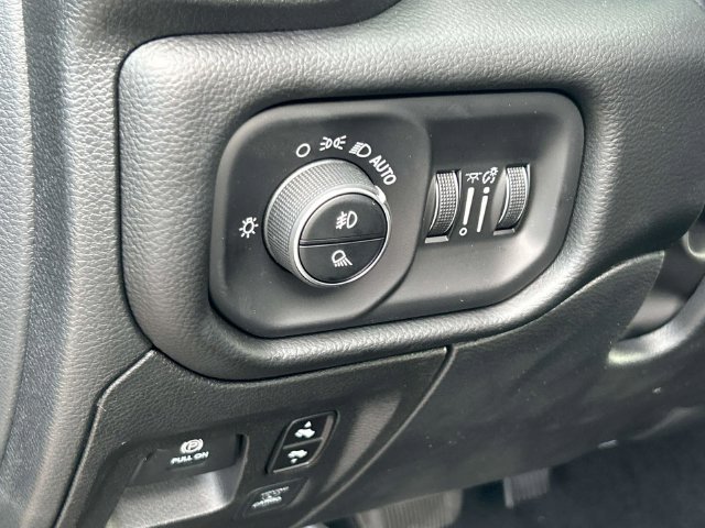 New 2027 RAM 1500 4x4 Crew Cab image 24