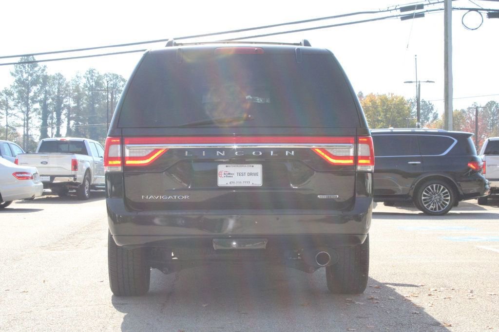 Used 2015 Lincoln Navigator 2WD image 6