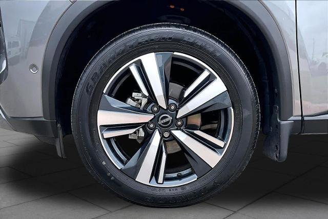 Certified 2023 Nissan Rogue SL w/ SL Premium Package FWD image 11