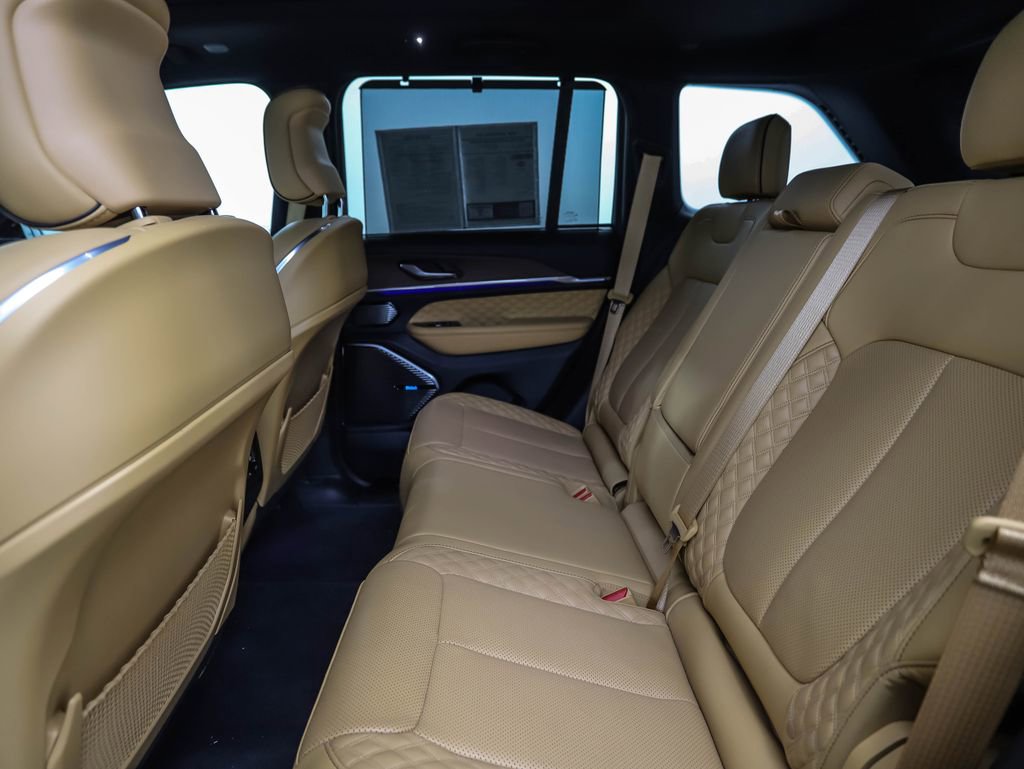 Used 2022 Jeep Grand Cherokee Summit w/ Adv Protech Group IV image 22