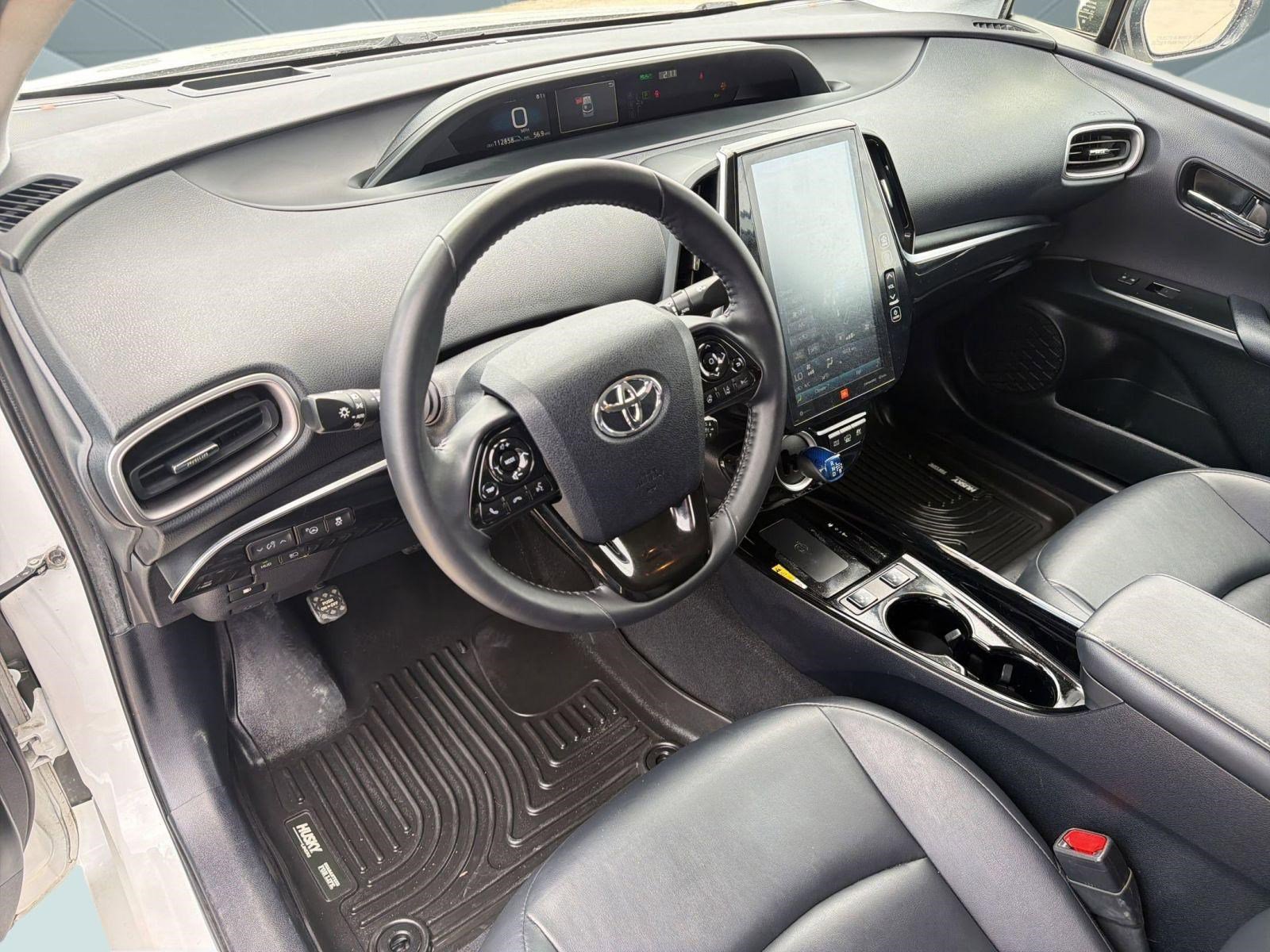 Used 2021 Toyota Prius Prime Limited FWD image 4