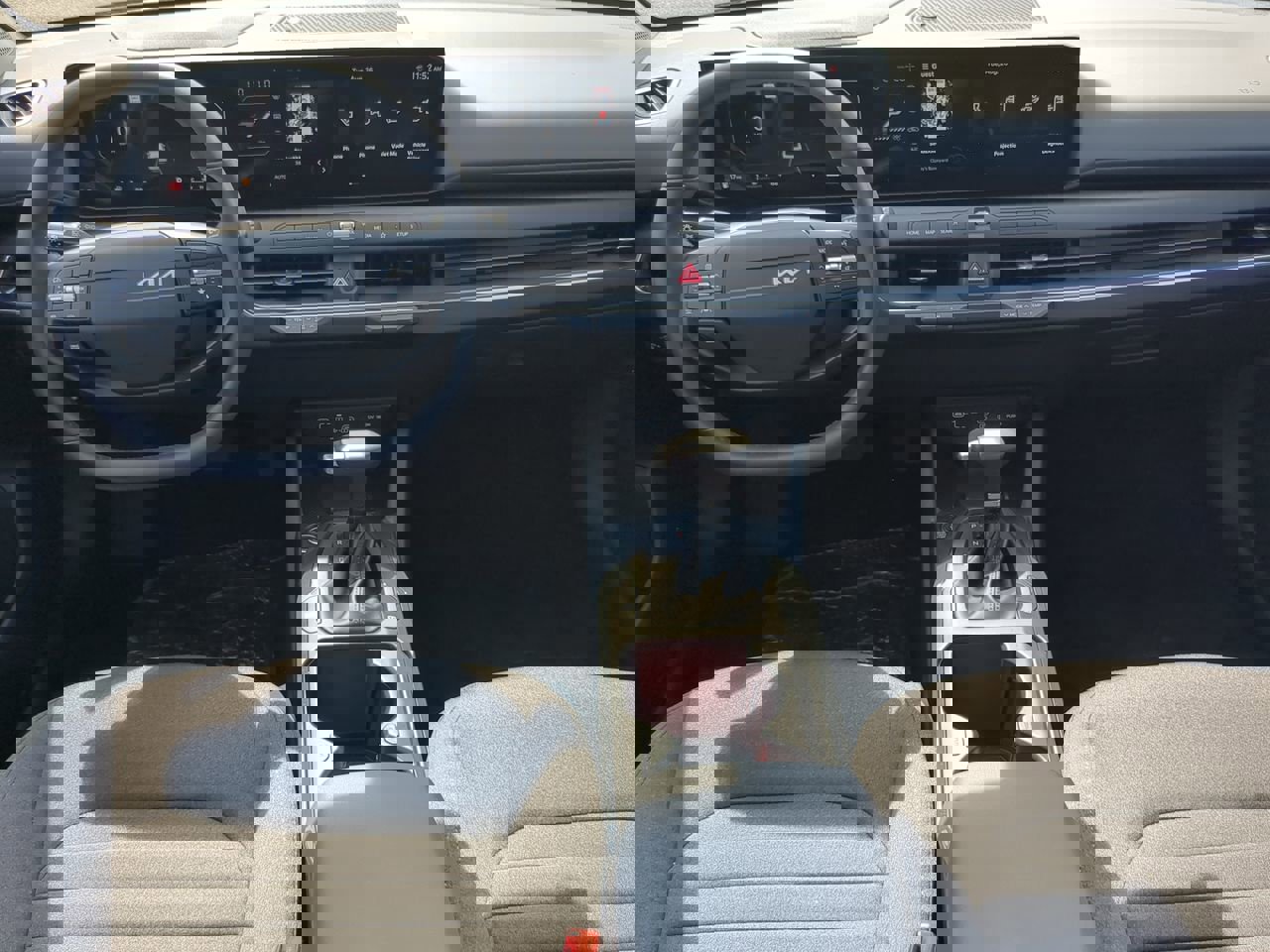 New 2025 Kia K4 EX image 12