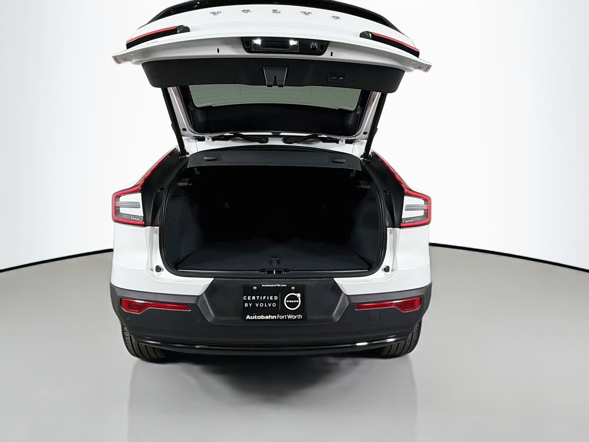 Certified 2023 Volvo C40 P8 Recharge Ultimate AWD/4WD image 25