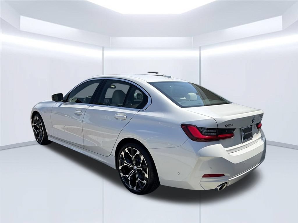 Used 2025 BMW 330i Sedan RWD image 5