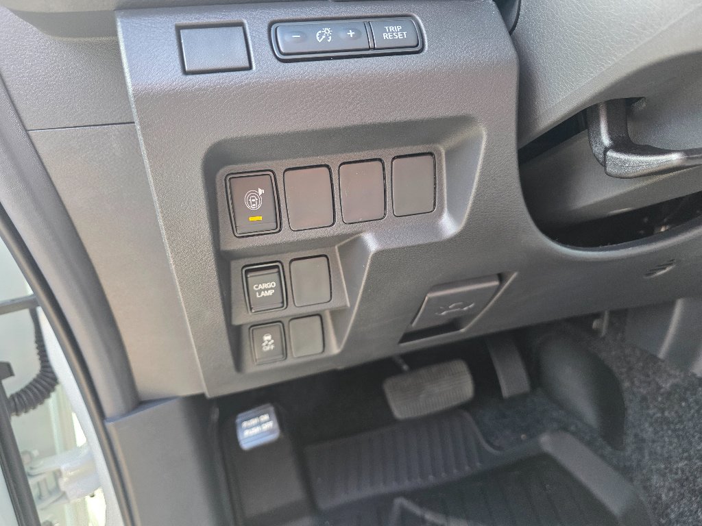 New 2026 Nissan Frontier SV w/ All-Weather Content Package AWD/4WD image 18