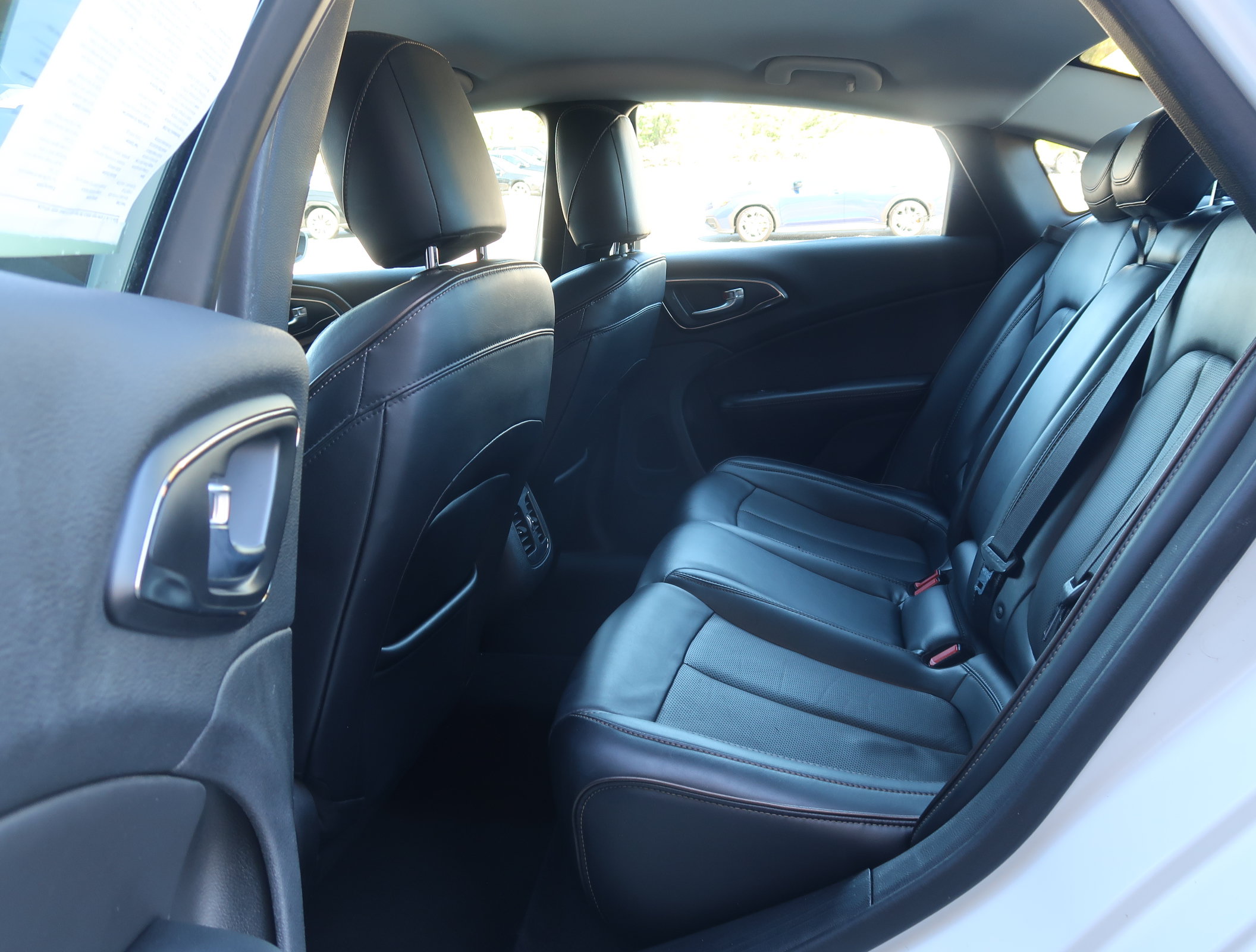 Used 2015 Chrysler 200 C w/ Navigation & Sound Group I FWD image 31
