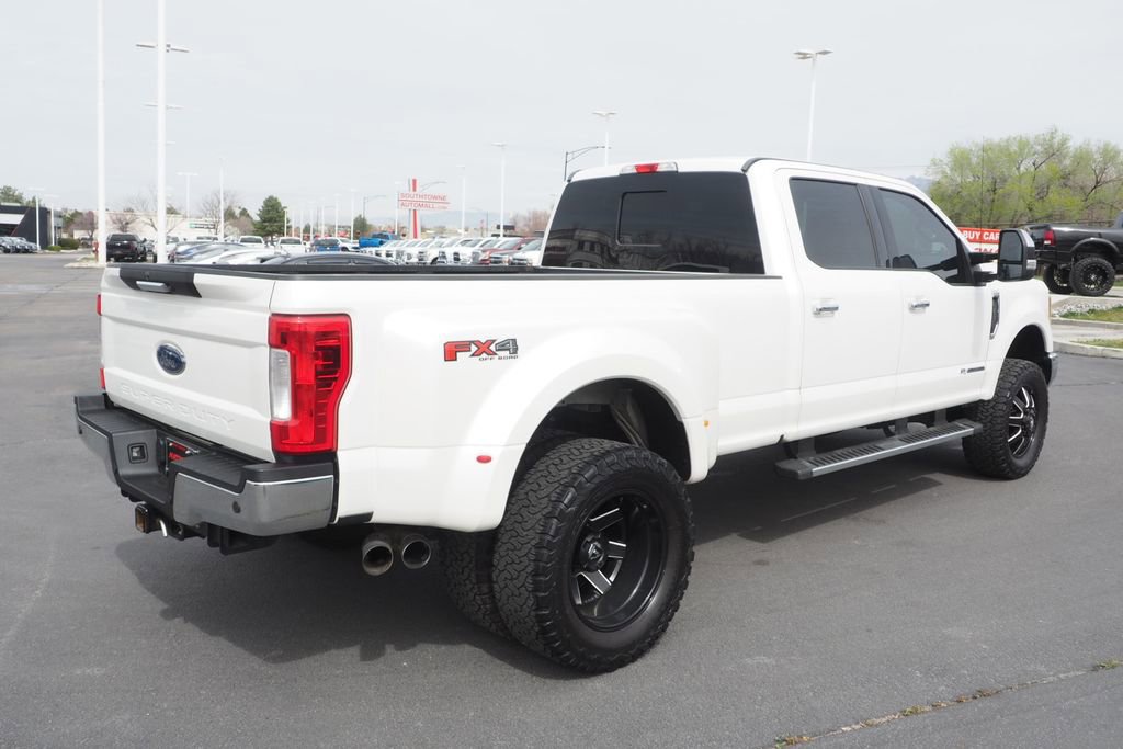 Used 2017 Ford F350 Lariat w/ Chrome Package AWD/4WD image 6