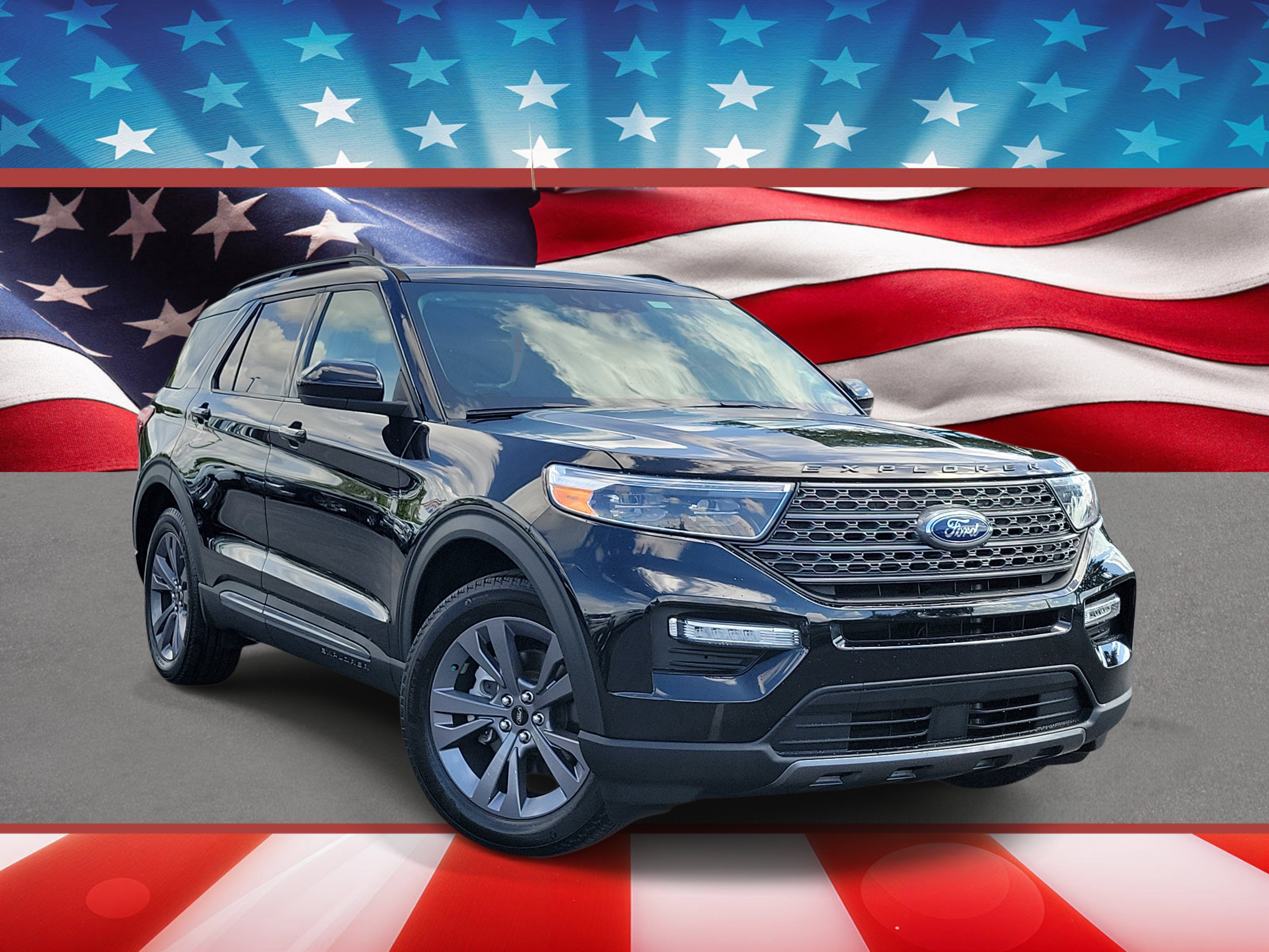 Certified 2023 Ford Explorer XLT w/ Equipment Group 202A AWD/4WD image 1