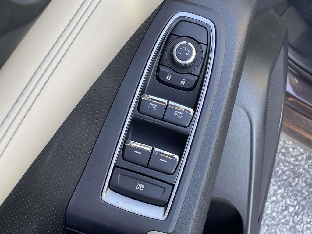 Used 2019 Subaru Ascent Limited image 7