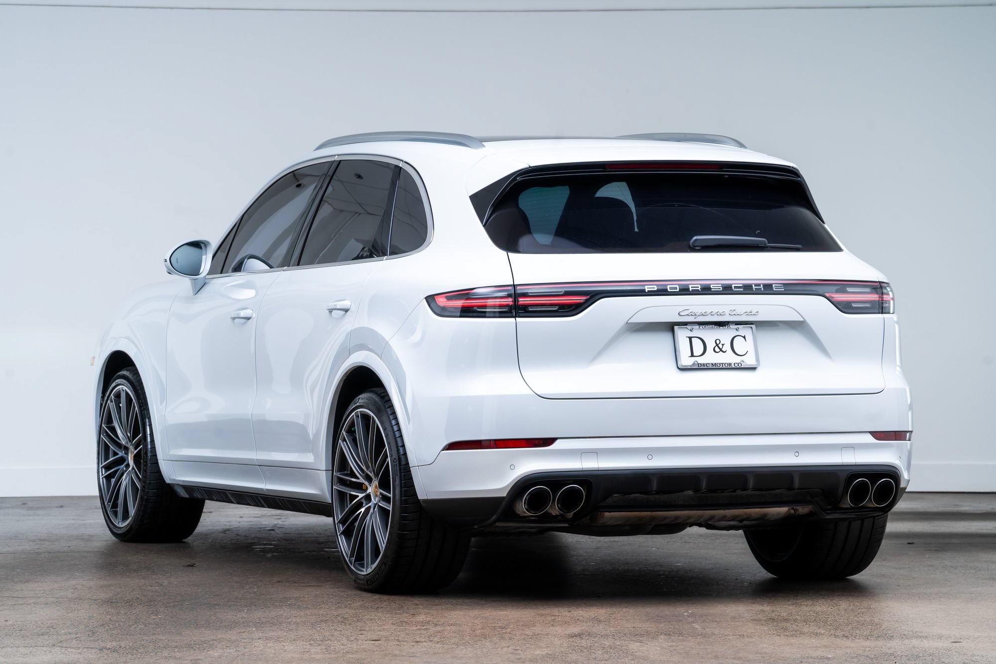 Used 2019 Porsche Cayenne Turbo AWD/4WD image 5