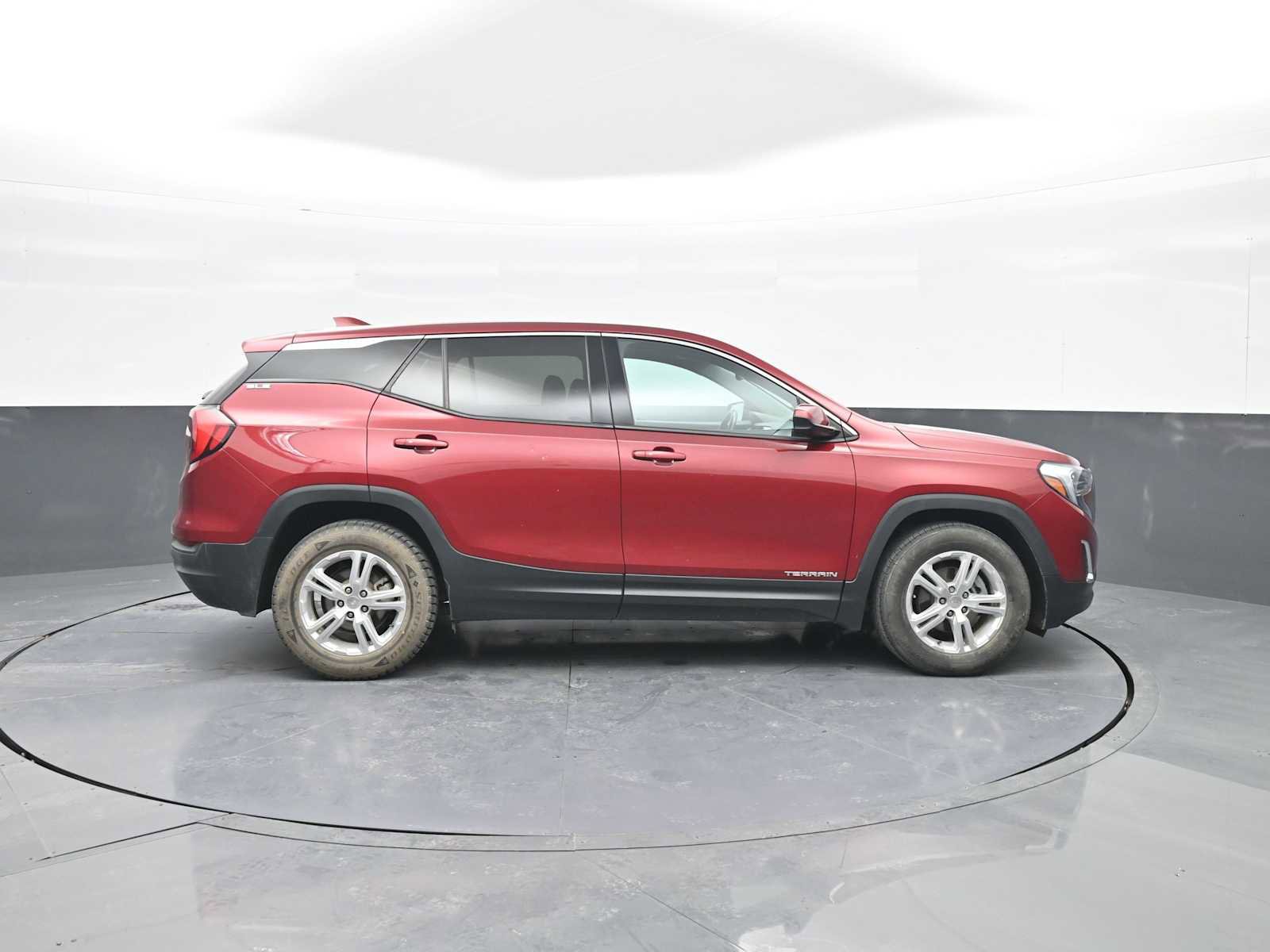 Used 2020 GMC Terrain SLE image 9